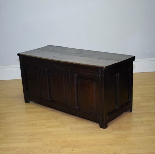 ANTIQUE 17TH CENTURY OAK COFFER - ADDITIONAL PHOTO 14