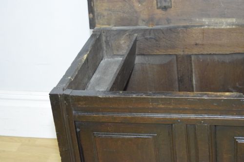 ANTIQUE 17TH CENTURY OAK COFFER - ADDITIONAL PHOTO 20