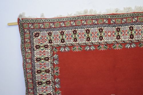 EARLY 20TH CENTURY MOROCCAN WOOL CARPET - ADDITIONAL PHOTO 2