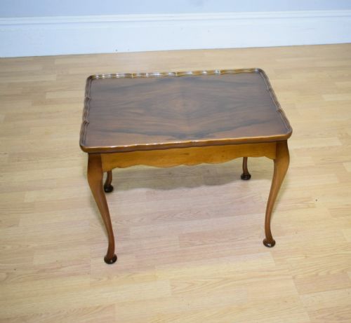 EARLY 20TH CENTURY WALNUT COFFEE TABLE - ADDITIONAL PHOTO 1