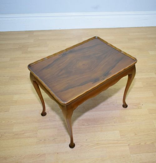 EARLY 20TH CENTURY WALNUT COFFEE TABLE - ADDITIONAL PHOTO 2