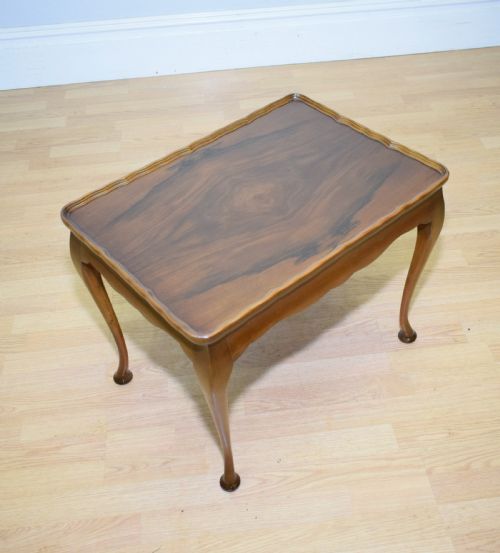 EARLY 20TH CENTURY WALNUT COFFEE TABLE - ADDITIONAL PHOTO 5