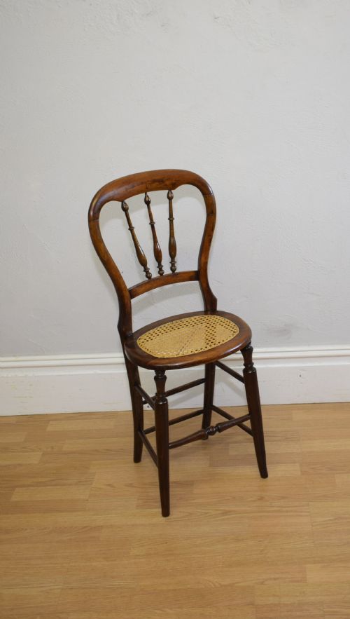 VICTORIAN CHILDS HIGH CHAIR - ADDITIONAL PHOTO 2