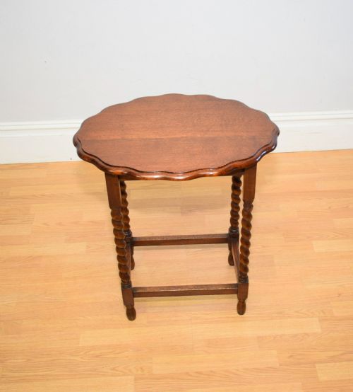 EARLY 20TH CENTURY OAK OCCASIONAL TABLE - ADDITIONAL PHOTO 1