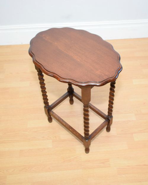 EARLY 20TH CENTURY OAK OCCASIONAL TABLE - ADDITIONAL PHOTO 4