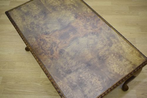 EARLY 20TH CENTURY WALNUT COFFEE TABLE - ADDITIONAL PHOTO 9