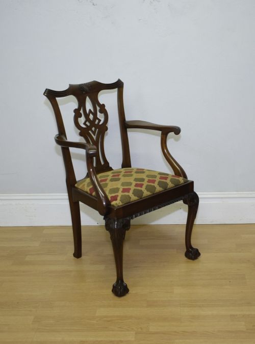 ANTIQUE CHIPPENDALE ARMCHAIR - ADDITIONAL PHOTO 3