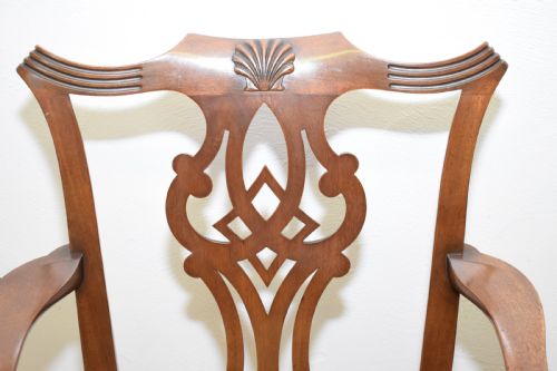 ANTIQUE CHIPPENDALE ARMCHAIR - ADDITIONAL PHOTO 4