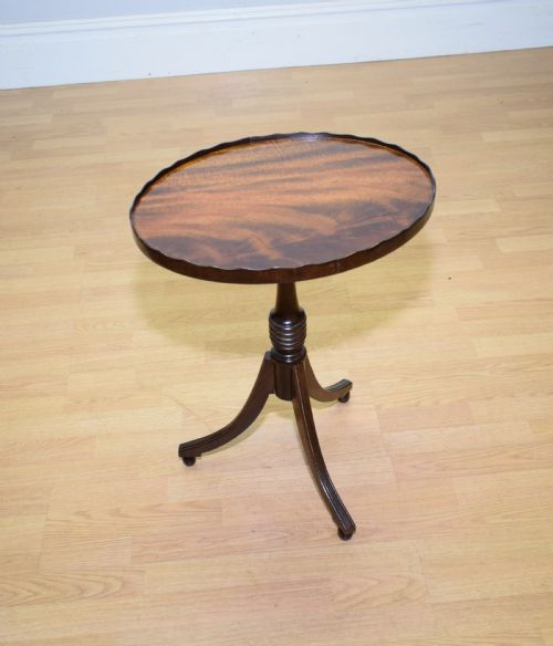 EARLY 20TH CENTURY WINE TABLE - ADDITIONAL PHOTO 1