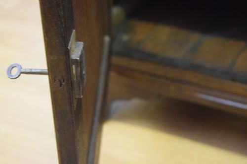 ANTIQUE GEORGIAN DRESSER BASE - ADDITIONAL PHOTO 21