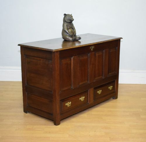 GEORGIAN OAK MULE CHEST - ADDITIONAL PHOTO 2