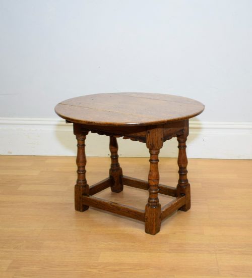 EARLY 20TH CENTURY OAK LAMP TABLE - ADDITIONAL PHOTO 6