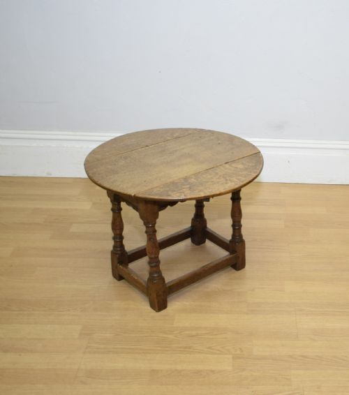 EARLY 20TH CENTURY OAK LAMP TABLE - ADDITIONAL PHOTO 8