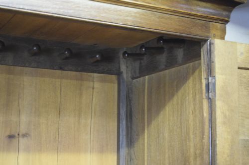 GEORGIAN OAK CUPBOARD PRESS - ADDITIONAL PHOTO 3