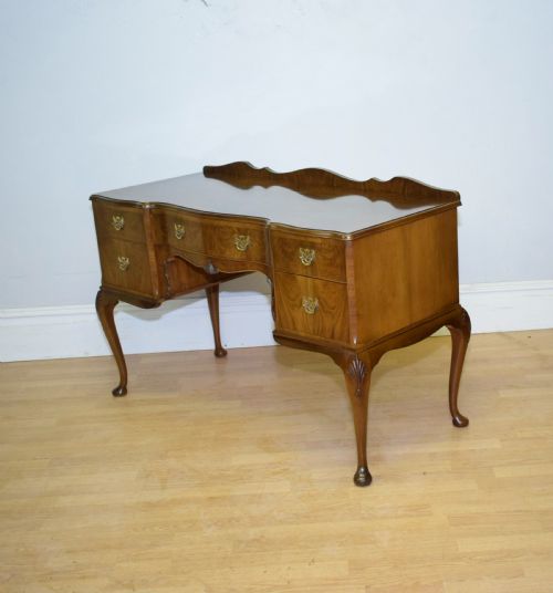 EARLY 20TH CENTURY WALNUT DESK - ADDITIONAL PHOTO 12