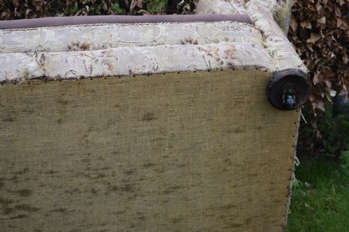 VICTORIAN CHESTERFIELD SETTEE - ADDITIONAL PHOTO 12