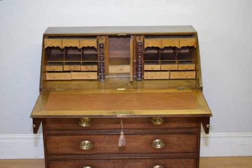GEORGIAN PERIOD OAK BUREAU - ADDITIONAL PHOTO 7