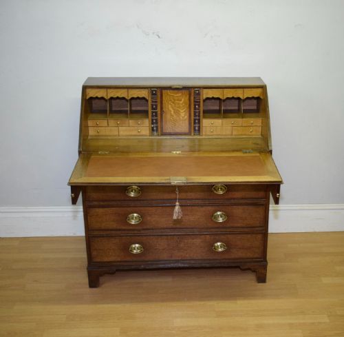GEORGIAN PERIOD OAK BUREAU - ADDITIONAL PHOTO 10