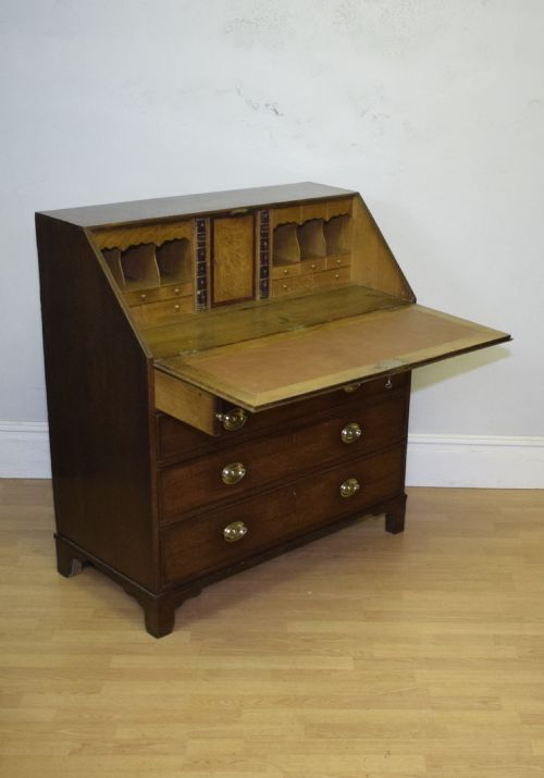 GEORGIAN PERIOD OAK BUREAU - ADDITIONAL PHOTO 15