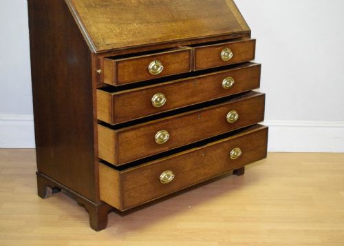 GEORGIAN PERIOD OAK BUREAU - ADDITIONAL PHOTO 17