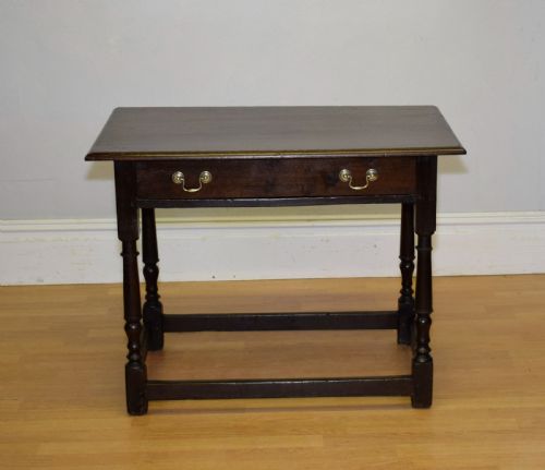 charles ii side table lowboy - CATEGORY: ANTIQUE FURNITURE - DATED 17TH CENTURY
