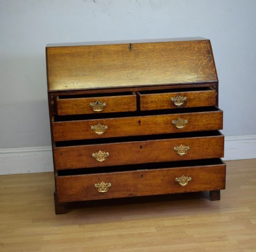 GEORGIAN PERIOD OAK BUREAU - ADDITIONAL PHOTO 18