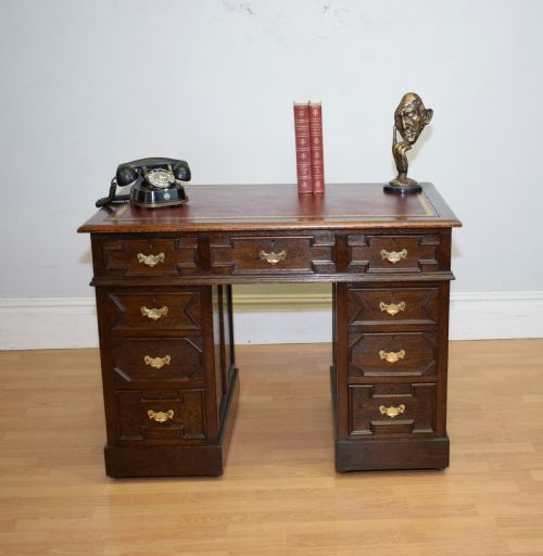 EARLY 20TH CENTURY OAK DESK - ADDITIONAL PHOTO 2