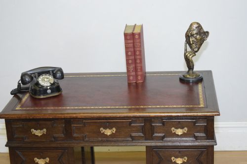 EARLY 20TH CENTURY OAK DESK - ADDITIONAL PHOTO 5
