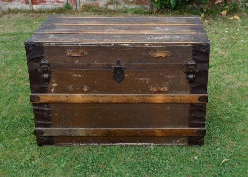ANTIQUE VICTORIAN TRAVELLING TRUNK - ADDITIONAL PHOTO 7