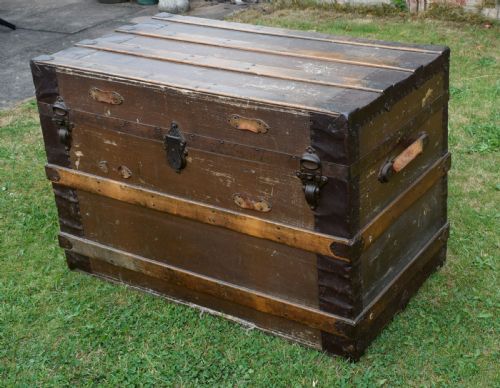 ANTIQUE VICTORIAN TRAVELLING TRUNK - ADDITIONAL PHOTO 9