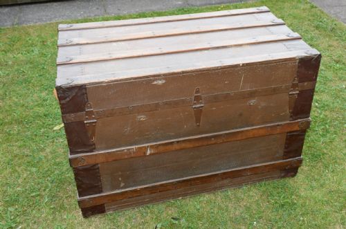 ANTIQUE VICTORIAN TRAVELLING TRUNK - ADDITIONAL PHOTO 11