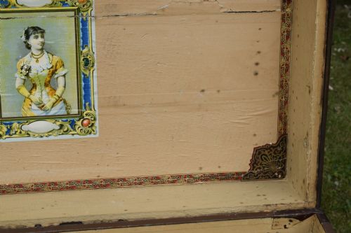 ANTIQUE VICTORIAN TRAVELLING TRUNK - ADDITIONAL PHOTO 15