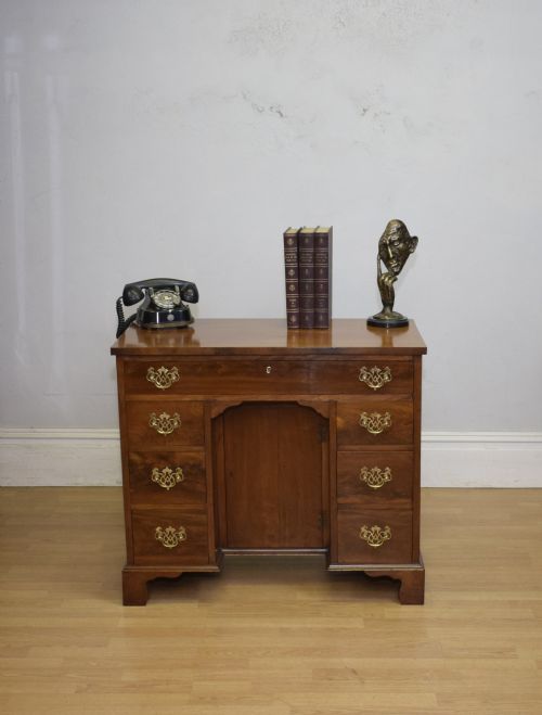 ANTIQUE 19TH CENTURY DESK - ADDITIONAL PHOTO 1