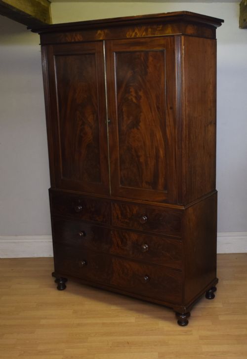 ANTIQUE VICTORIAN LINEN PRESS IN FLAME MAHOGANY - ADDITIONAL PHOTO 10