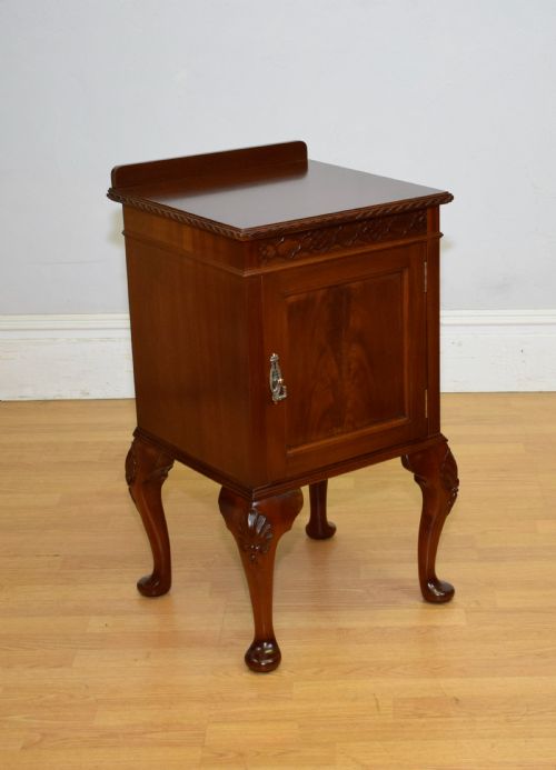 EARLY 20TH CENTURY BEDSIDE CABINET - ADDITIONAL PHOTO 1