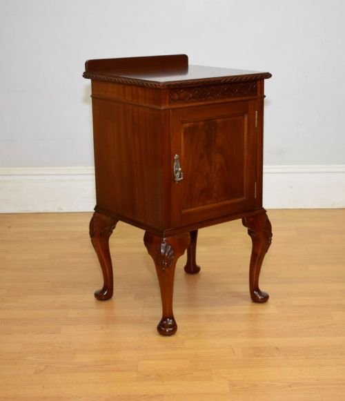 EARLY 20TH CENTURY BEDSIDE CABINET - ADDITIONAL PHOTO 2