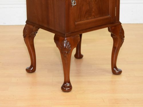 EARLY 20TH CENTURY BEDSIDE CABINET - ADDITIONAL PHOTO 3