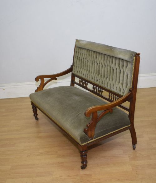 VICTORIAN WALNUT COUCH - ADDITIONAL PHOTO 9