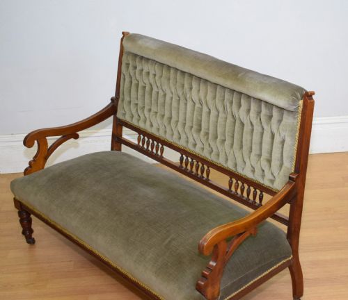 VICTORIAN WALNUT COUCH - ADDITIONAL PHOTO 13
