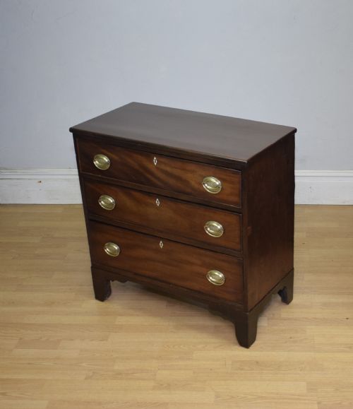 ANTIQUE GEORGIAN CHEST OF DRAWERS - ADDITIONAL PHOTO 6