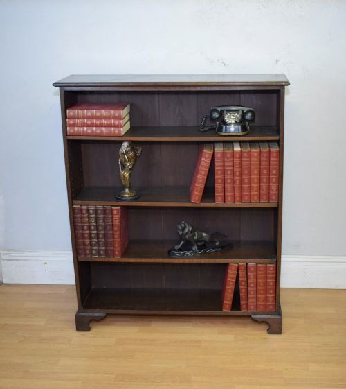 LATE VICTORIAN OAK BOOKCASE - ADDITIONAL PHOTO 4