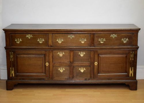georgian period dresser base - CATEGORY: ANTIQUE SIDEBOARDS - DATED GEORGIAN