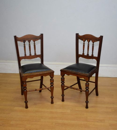 pair of arts crafts side chairs - CATEGORY: ANTIQUE CHAIRS - DATED 1900