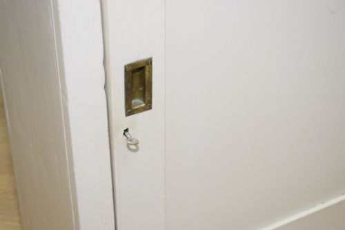 VICTORIAN PINE PAINTED CUPBOARD - ADDITIONAL PHOTO 2