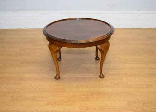 EARLY 20TH CENTURY WALNUT COFFEE TABLE - ADDITIONAL PHOTO 3