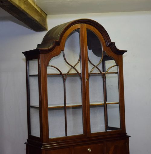 EARLY 20TH CENTURY DISPLAY CABINET - ADDITIONAL PHOTO 13