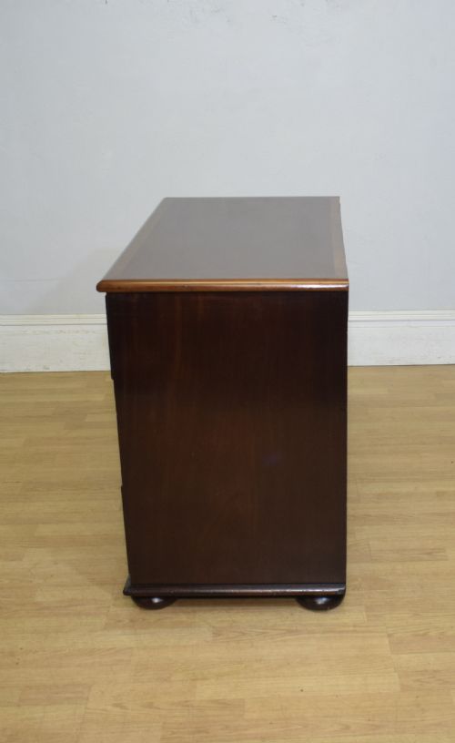 VICTORIAN MAHOGANY CHEST OF DRAWERS - ADDITIONAL PHOTO 12