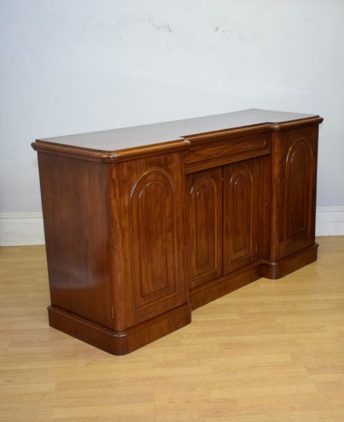 mahogany sideboard chiffonier - CATEGORY: ANTIQUE SIDEBOARDS - DATED VICTORIAN