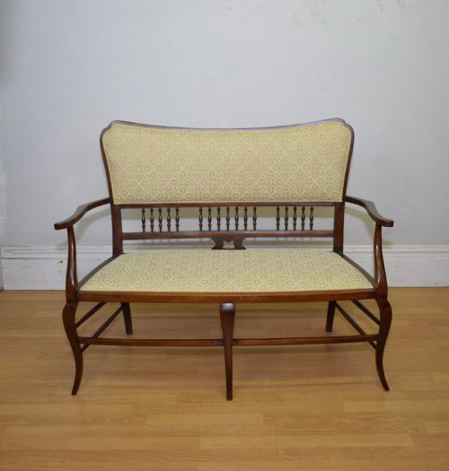 ANTIQUE EDWARDIAN COUCH - ADDITIONAL PHOTO 2