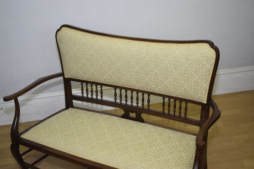 ANTIQUE EDWARDIAN COUCH - ADDITIONAL PHOTO 9